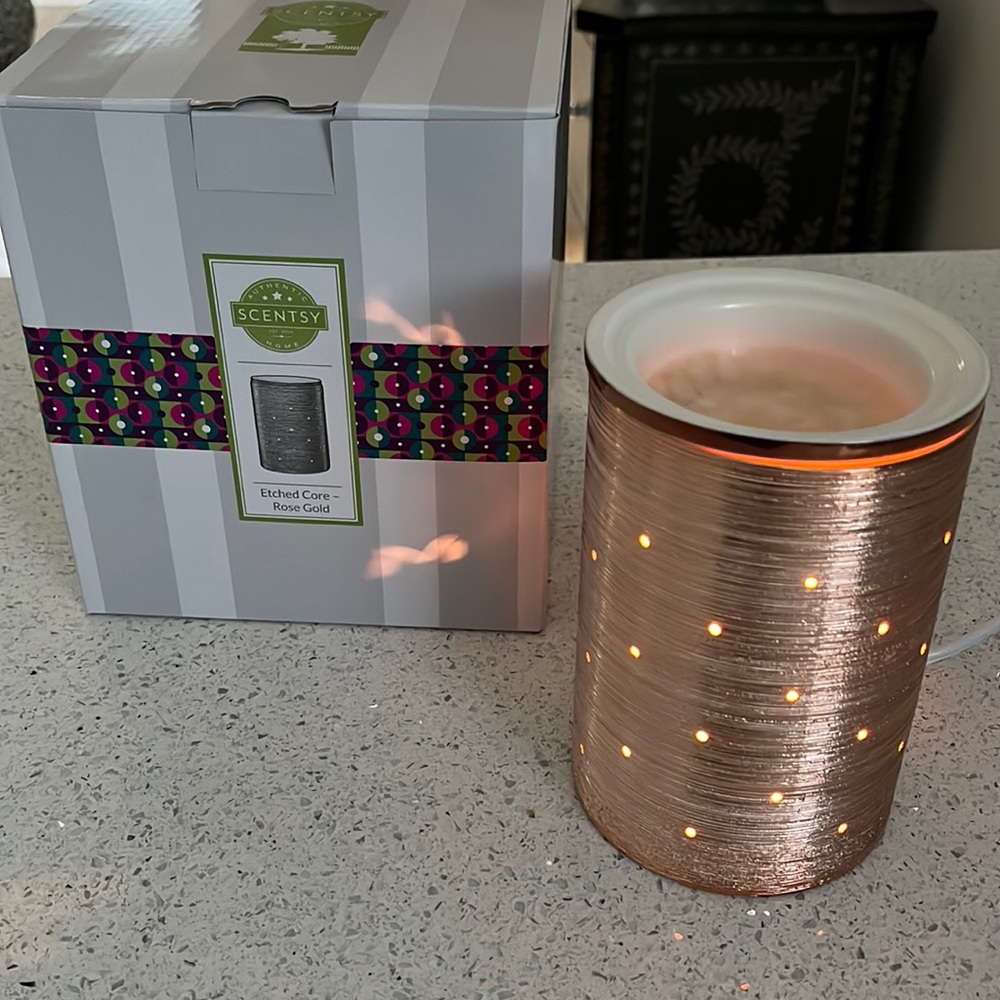 Etched Core Rose Gold Scentsy Warmer